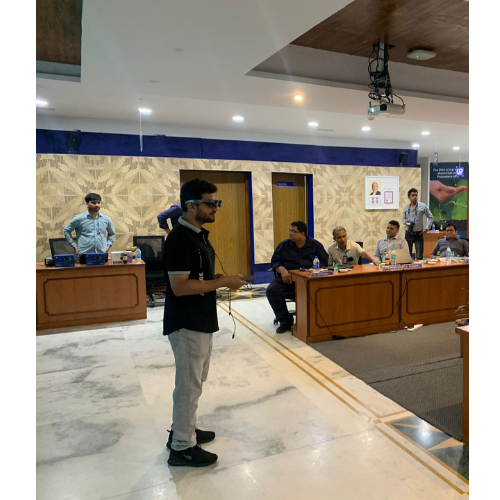 Demonstrated the products we created at Reliance’s Silvassa office to high-value dignitaries, senior leaders, and CEOs.